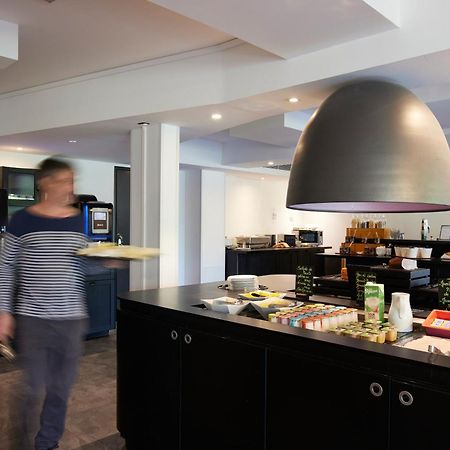 Hotel Restaurant Kyriad Fréjus Eksteriør bilde