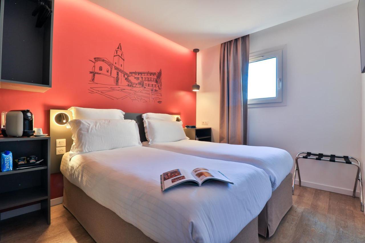 Hotel Restaurant Kyriad Fréjus Eksteriør bilde