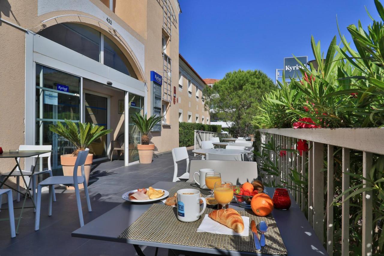 Hotel Restaurant Kyriad Fréjus Eksteriør bilde